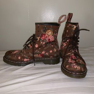 Women’s Floral Dr. Martens